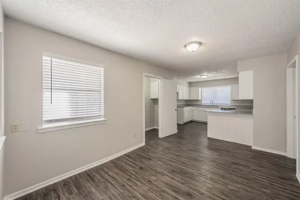 $1,795 | 876 Dogwood Trail, Lancaster, TX 75146