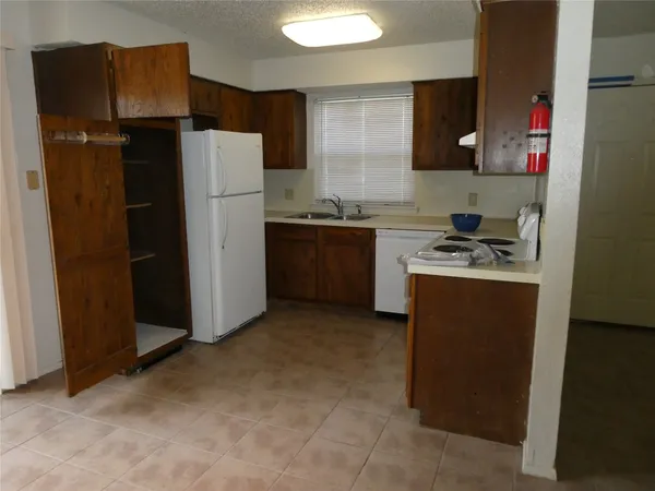 $1,295 | 8705 Pineridge Drive, Unit B, Austin, TX 78729