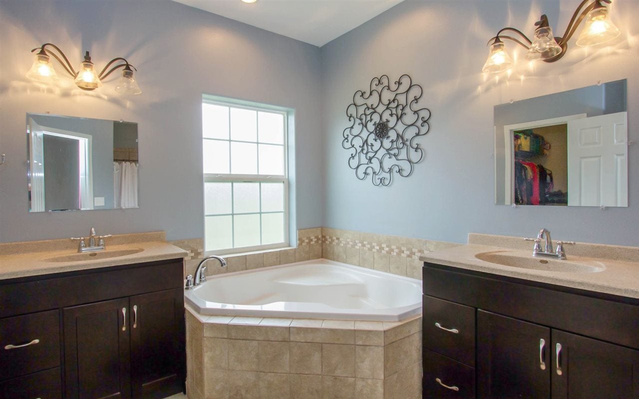 3036 Hidden Meadow Lane Riverside, IA 52327 - Photo 12 of 28 Gallery Image 12