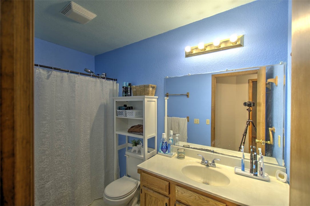 504 South Isabella Street Clinton, IL 61727 - Photo 17 of 23