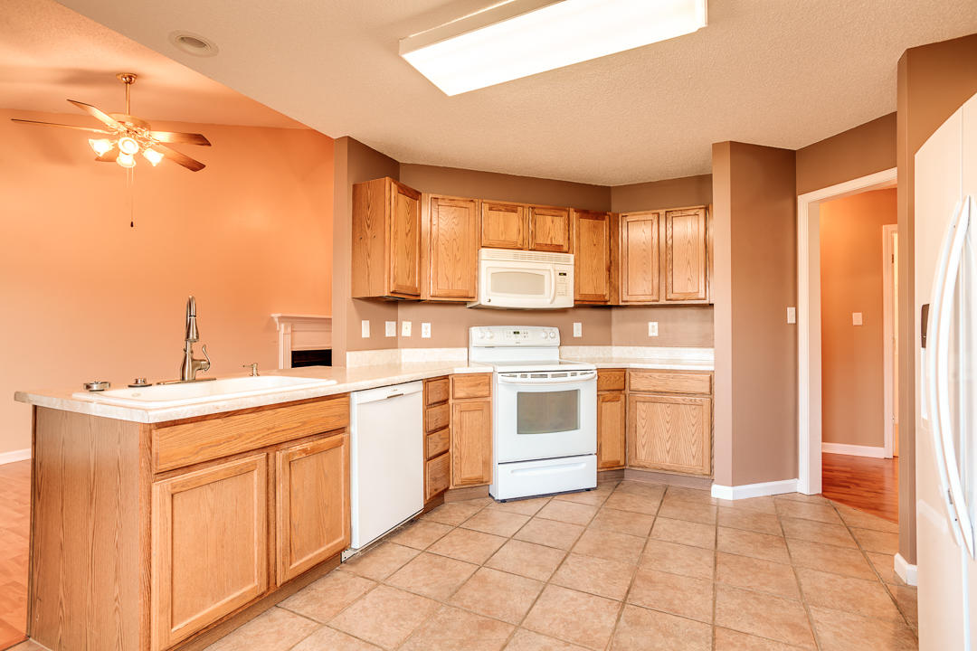 3348 Adams Gate Road Knoxville, TN 37931 - Photo 14 of 32 Kitchen