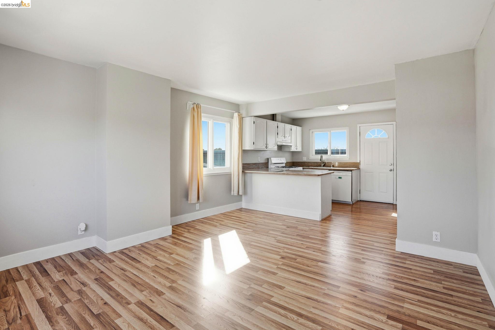 840 Key Rte Boulevard Albany, CA 94706 - Photo 20 of 42 a view of kitchen with wooden floor