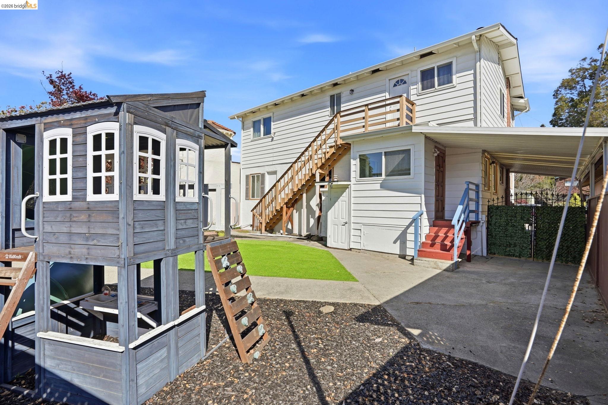 840 Key Rte Boulevard Albany, CA 94706 - Photo 40 of 42 a view of a house with a yard