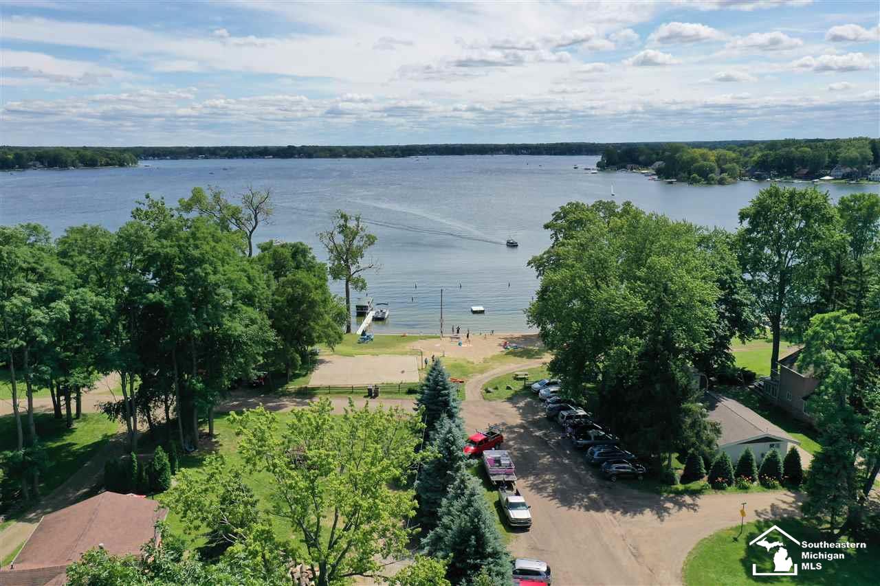 10338 Cedarcrest Road Whitmore Lake, MI 48189 - Photo 6 of 63