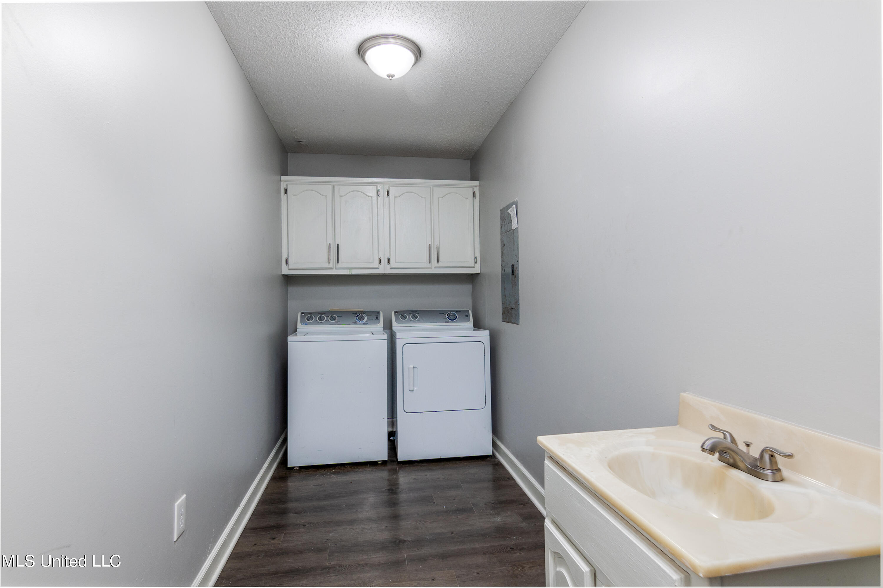 6946 River Birch Road Walls, MS 38680 - Photo 9 of 21 A12A6205-Edit