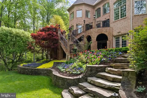 $11,250,000 | 9112-9120 Mine Run Drive, Great Falls, VA 22066