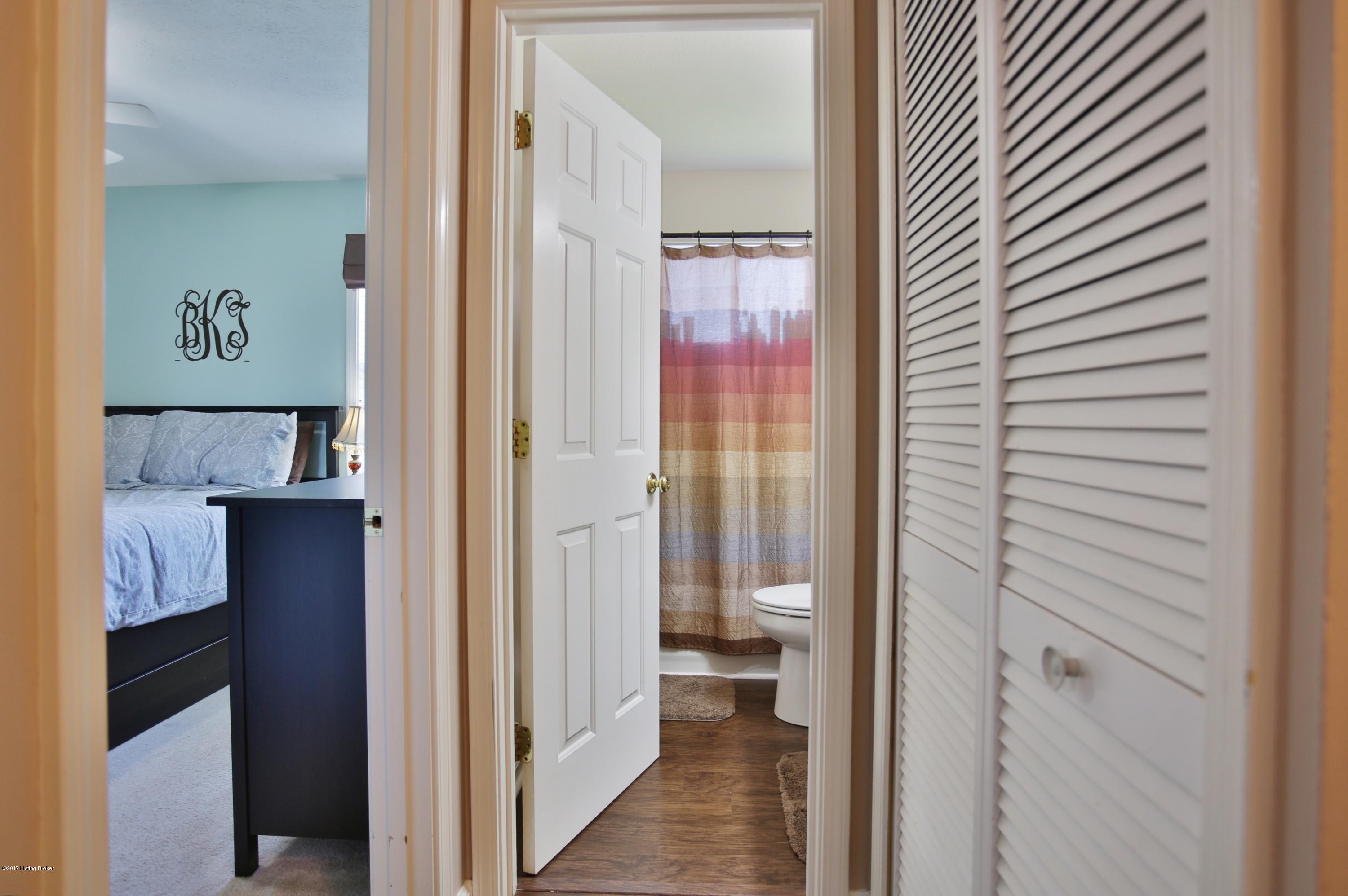 10202 Rod N Reel Road Louisville, KY 40229 - Photo 18 of 31 16