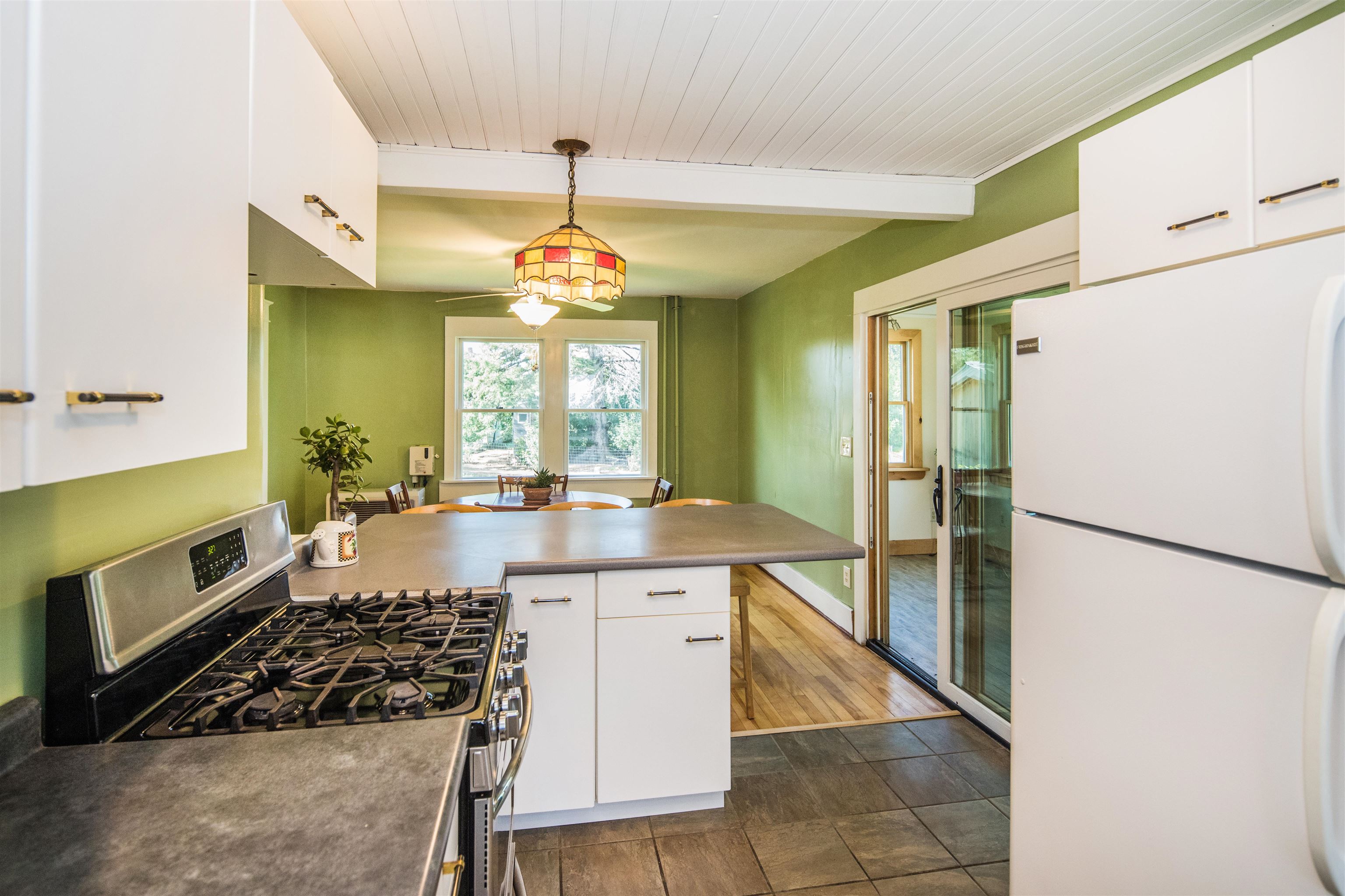 16 Crown Street Rutland, VT 05701 - Photo 16 of 32