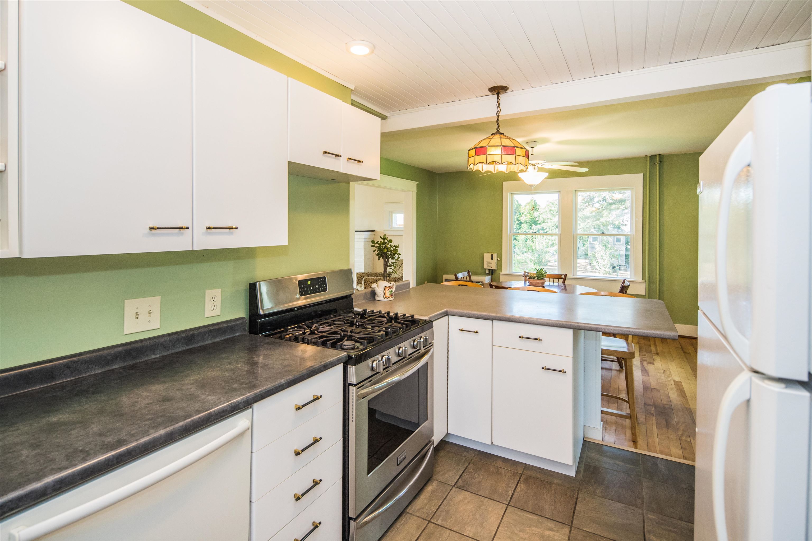 16 Crown Street Rutland, VT 05701 - Photo 17 of 32