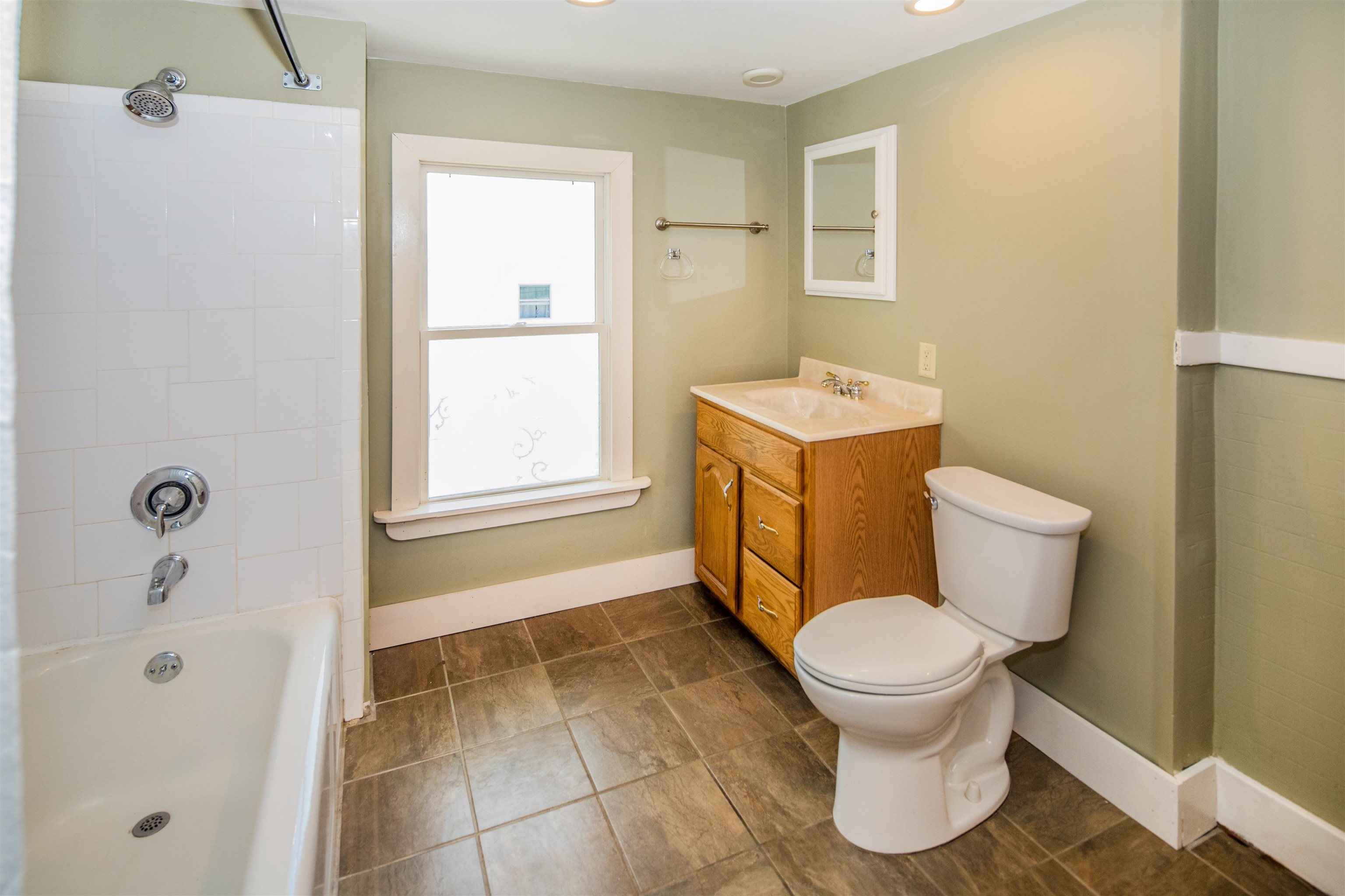 16 Crown Street Rutland, VT 05701 - Photo 23 of 32