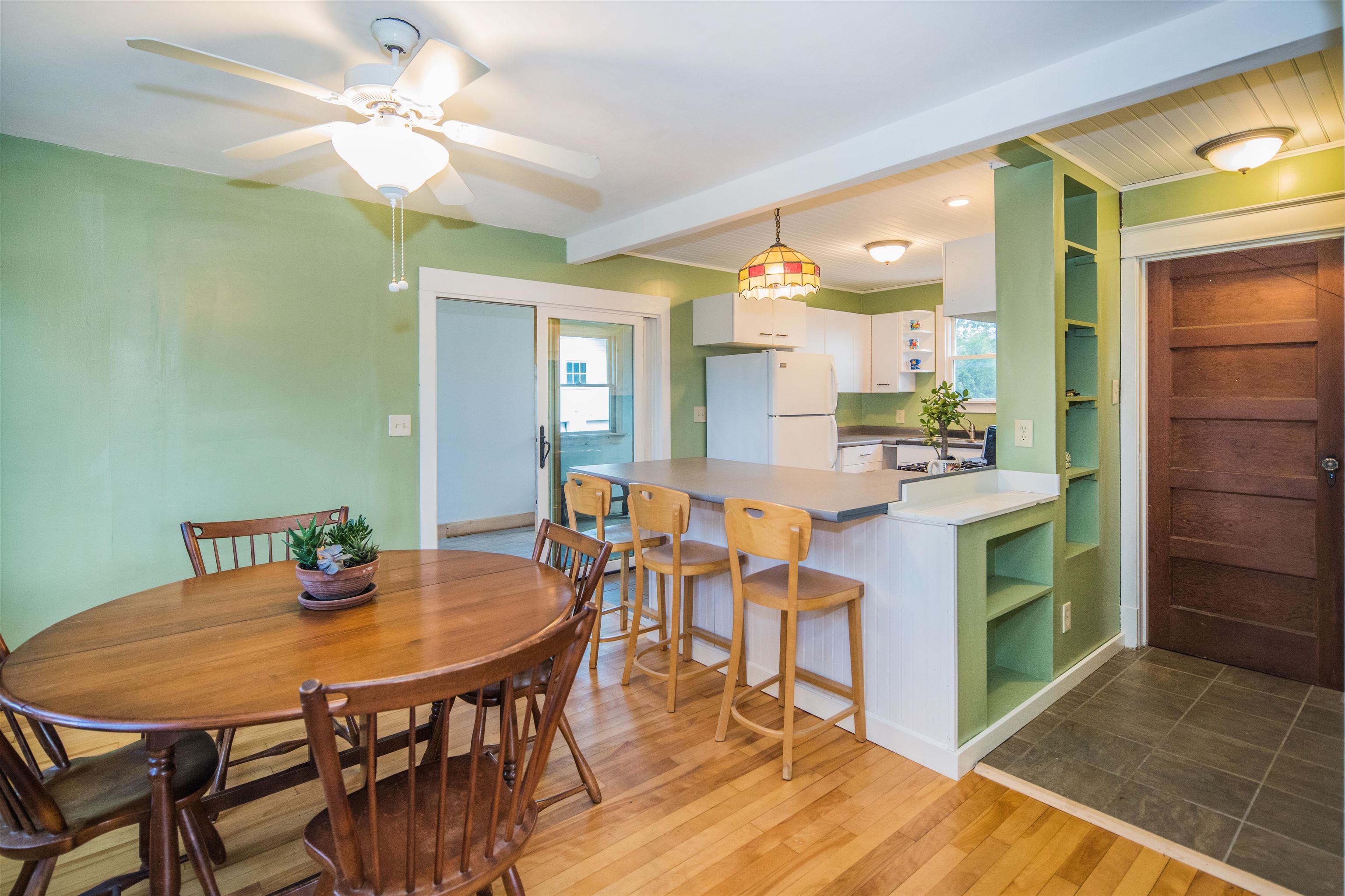 16 Crown Street Rutland, VT 05701 - Photo 9 of 32