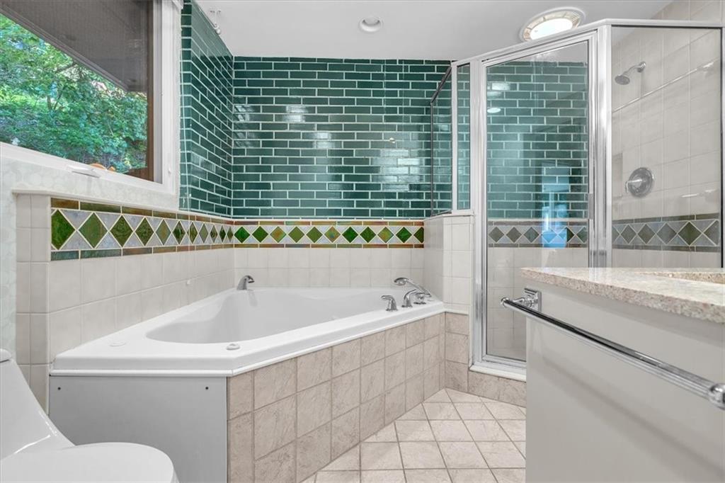 136 Fairfax Road Pittsburgh, PA 15221 - Photo 26 of 50 a bathroom with a sink and a bathtub