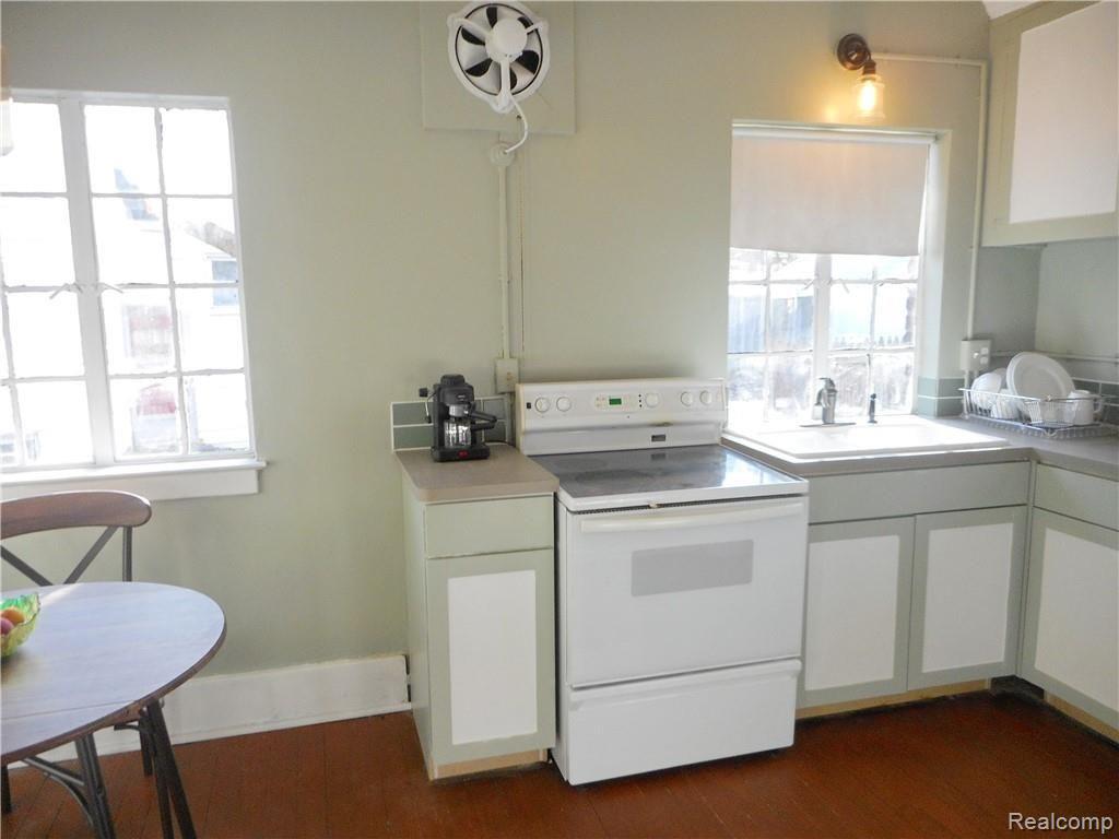 55 Mohawk Road Pontiac, MI 48341 - Photo 6 of 18 55 Mohawk_06.JPG