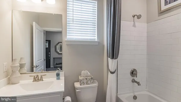 $549,990 | 1440 Silk Run, Breinigsville, PA 18031