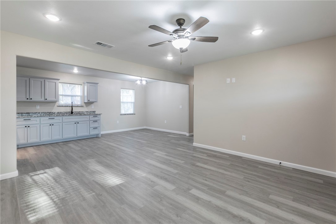 613 North Rita Street Waco, TX 76705 - Photo 5 of 17