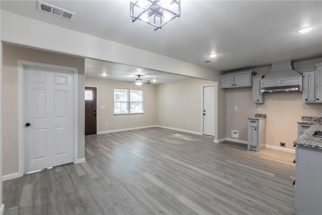 613 North Rita Street Waco, TX 76705 - Photo 8 of 17