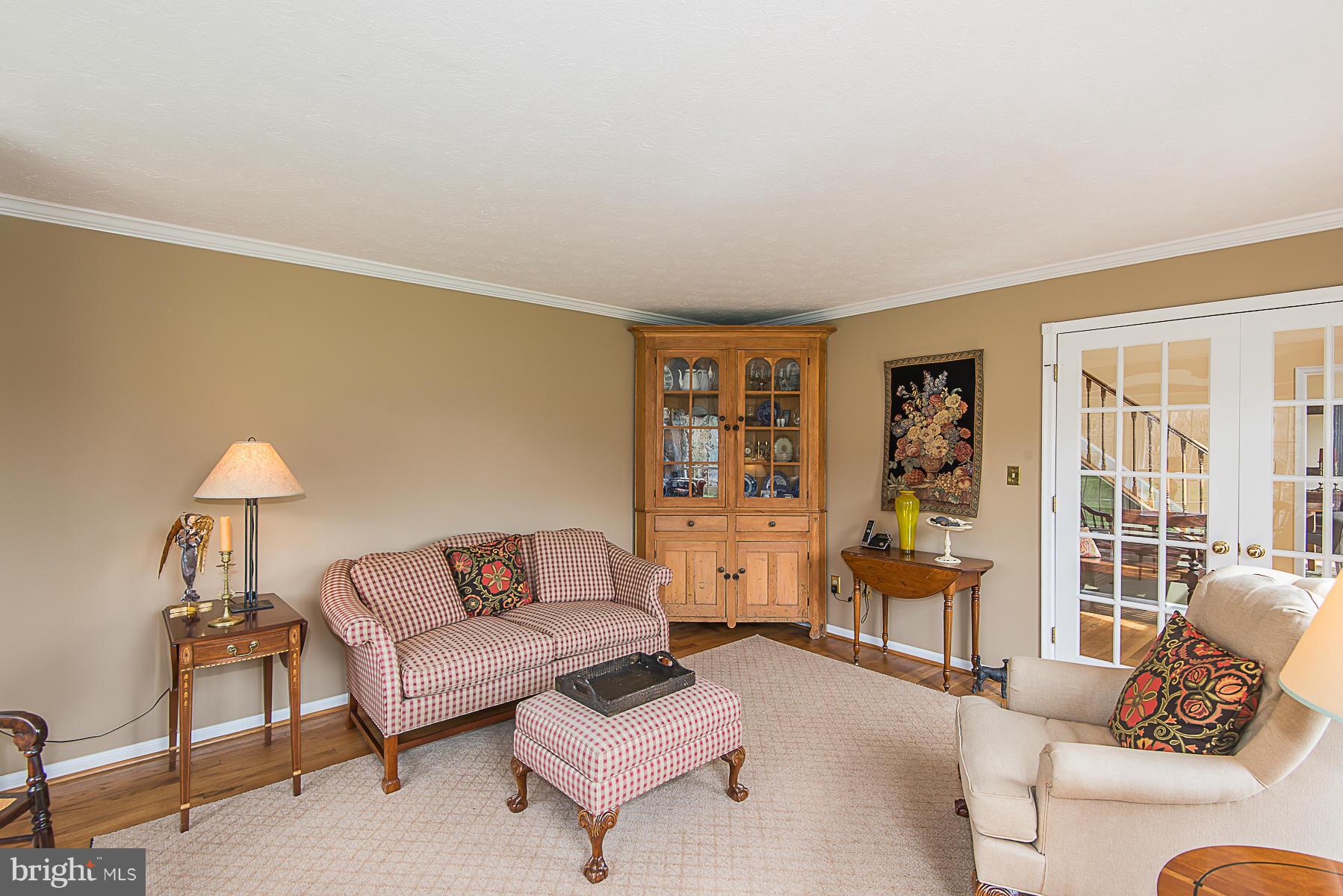 10452 Stansfield Road Laurel, MD 20723 - Photo 6 of 29 Living Room