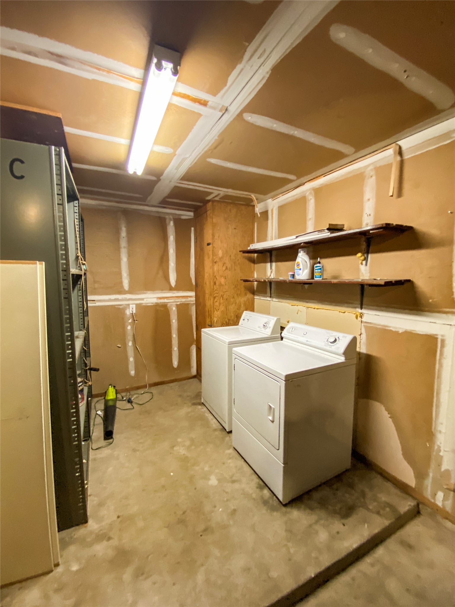 12905 Pegasus Street Austin, TX 78727 - Photo 29 of 32 a view of a storage & utility room
