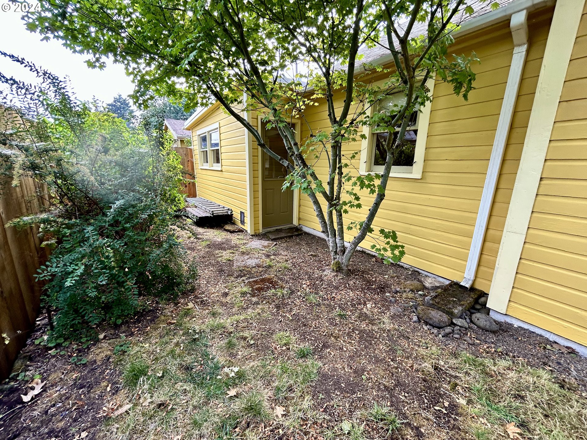 329 5th Street Springfield, OR 97477 - Photo 30 of 35 a house view with a backyard space