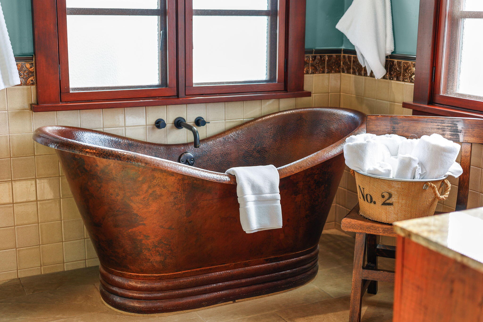 1465 Riverside Drive Redding, CA 96001 - Photo 101 of 163 Luxury Copper Tub