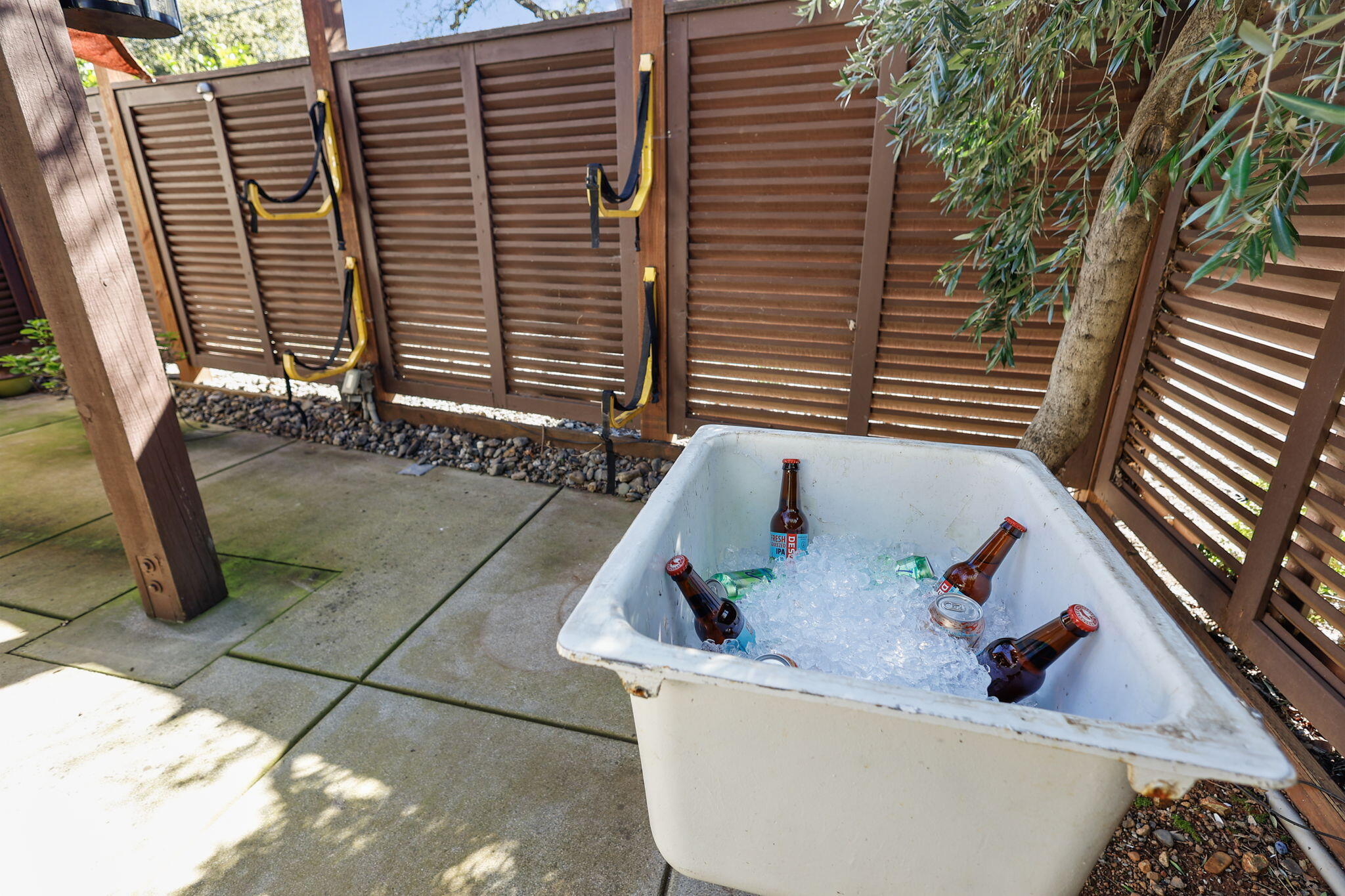 1465 Riverside Drive Redding, CA 96001 - Photo 143 of 163 Vintage Sink / Ice Tub