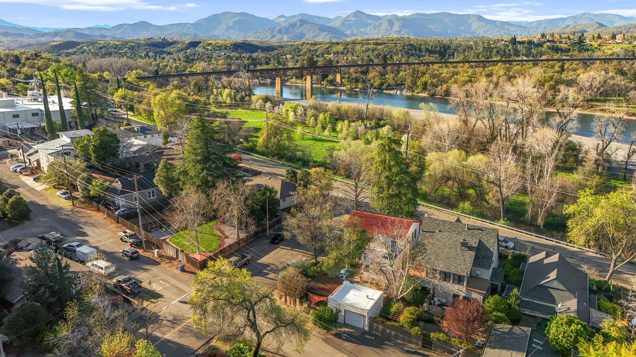 1465 Riverside Drive Redding, CA 96001 - Photo 155 of 163 Aerial with River
