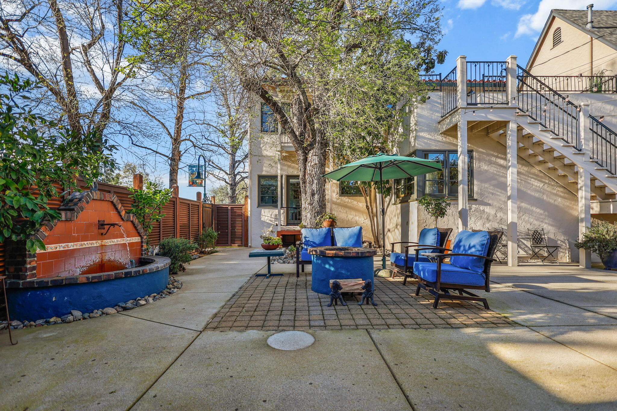 1465 Riverside Drive Redding, CA 96001 - Photo 41 of 163 Beautifully Landscaped Backyard