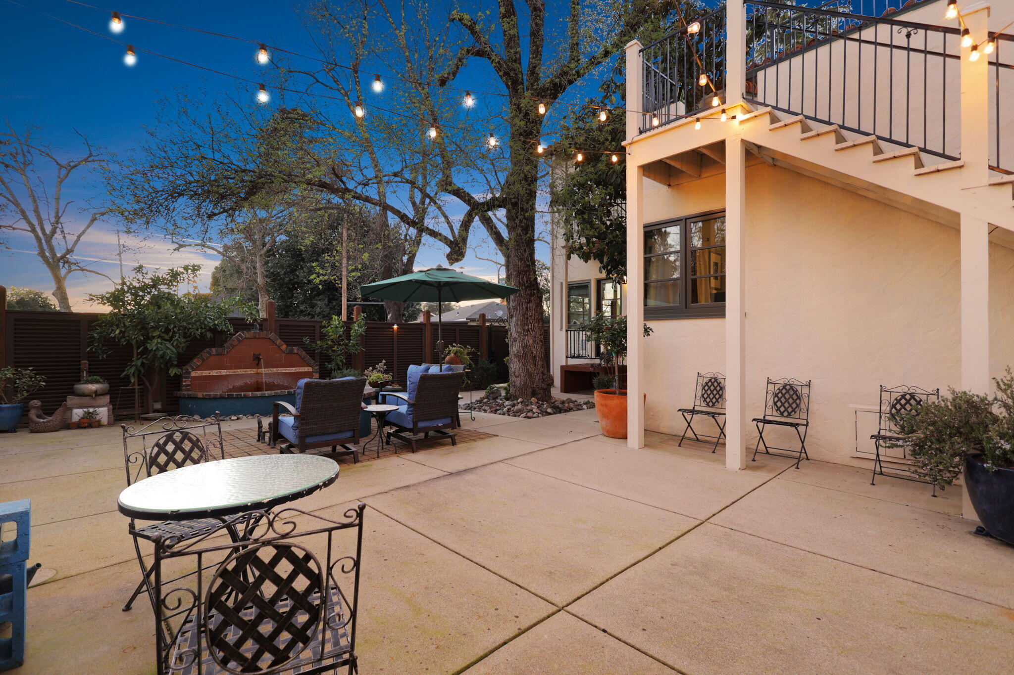 1465 Riverside Drive Redding, CA 96001 - Photo 46 of 163 Gorgeous Backyard Hardscaping