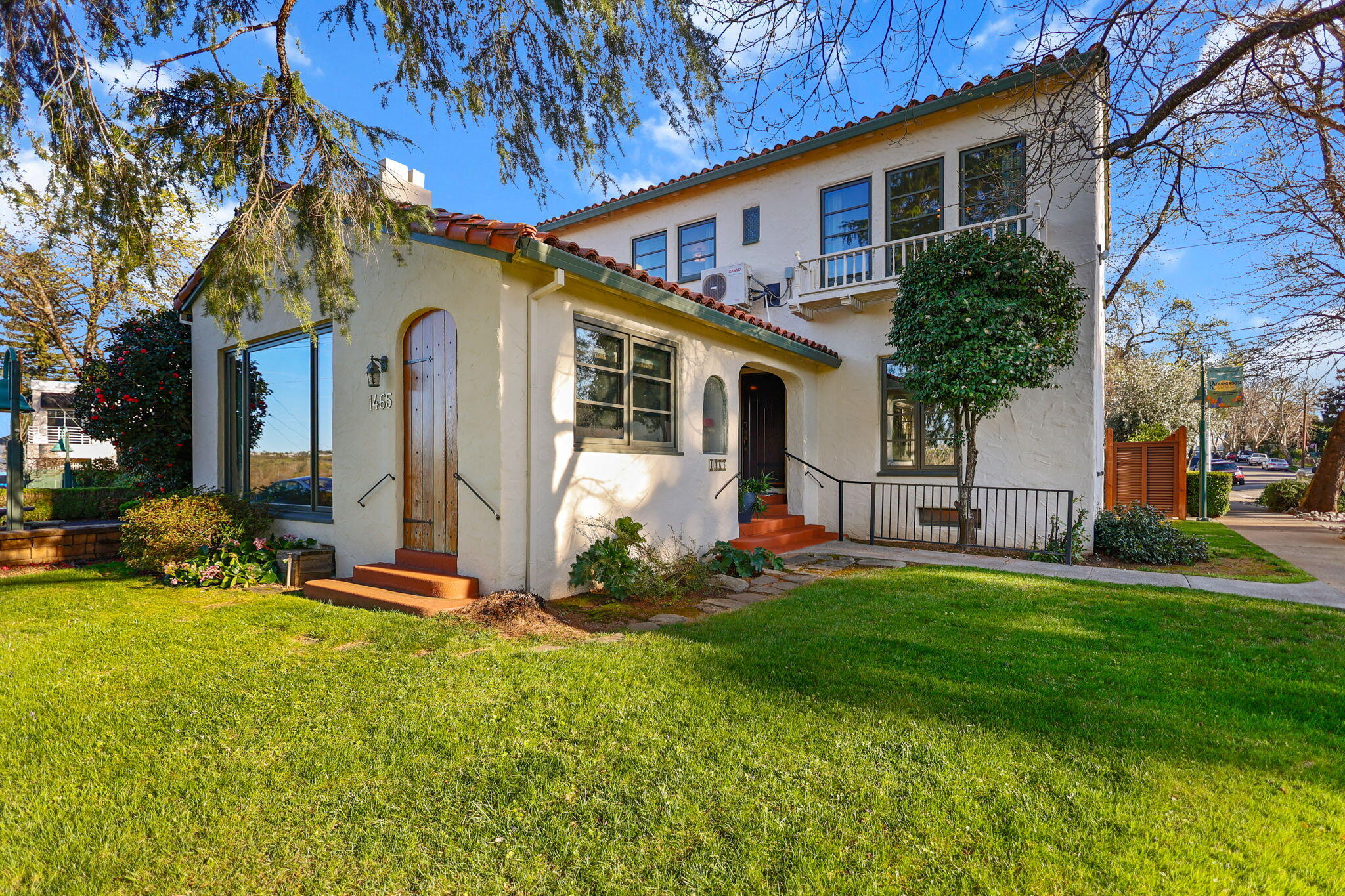 1465 Riverside Drive Redding, CA 96001 - Photo 48 of 163 Gorgeous Spanish Architecture