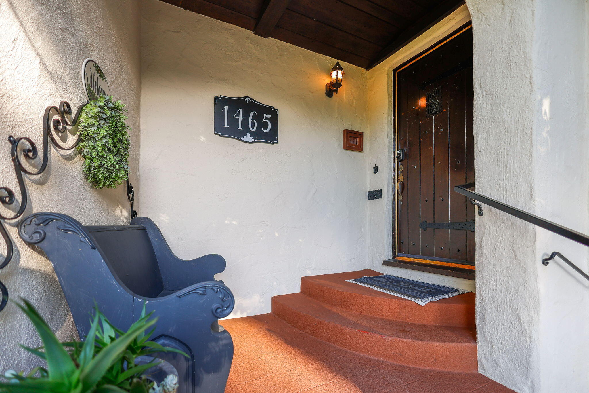 1465 Riverside Drive Redding, CA 96001 - Photo 52 of 163 Charming Entry