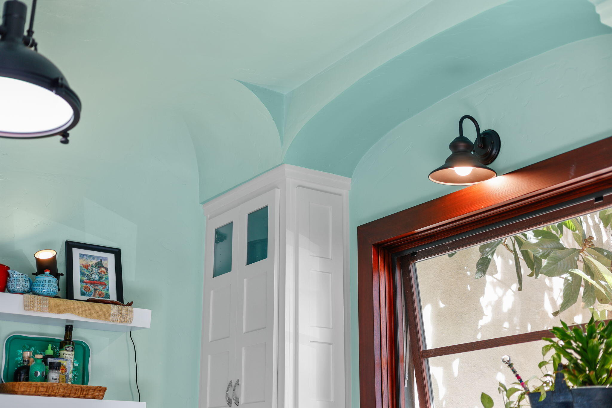 1465 Riverside Drive Redding, CA 96001 - Photo 71 of 163 Kitchen Ceiling Detail