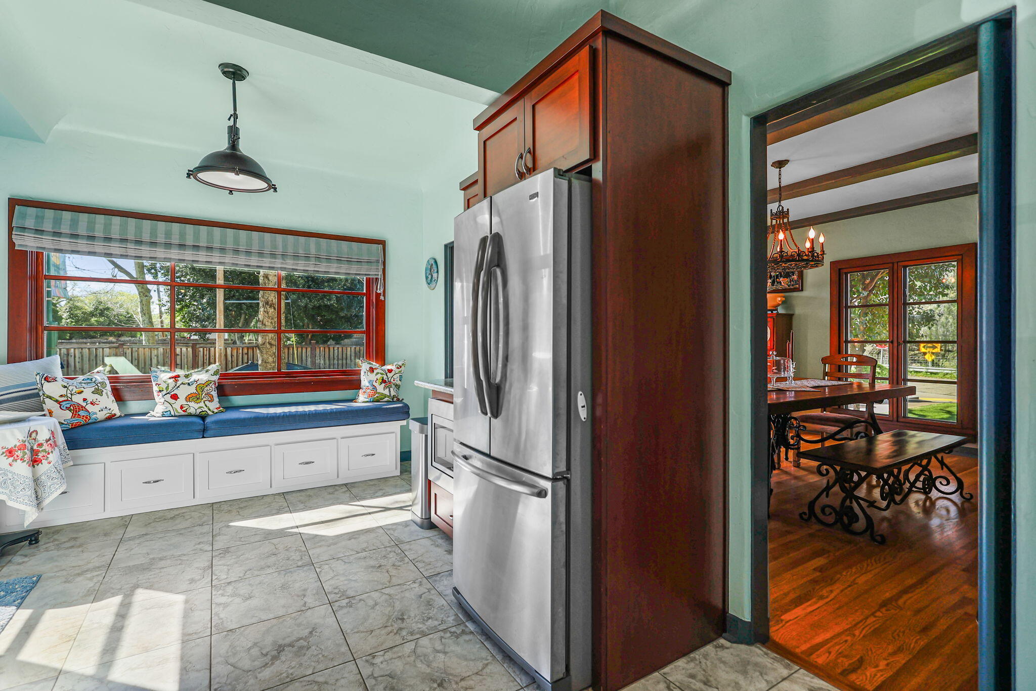 1465 Riverside Drive Redding, CA 96001 - Photo 73 of 163 Custom Kitchen with Bertazzoni Range