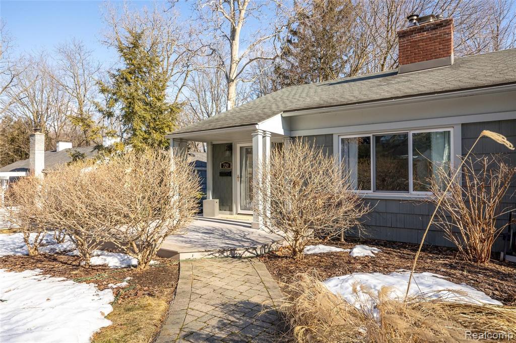 720 Sunset Road Ann Arbor, MI 48103 - Photo 3 of 36