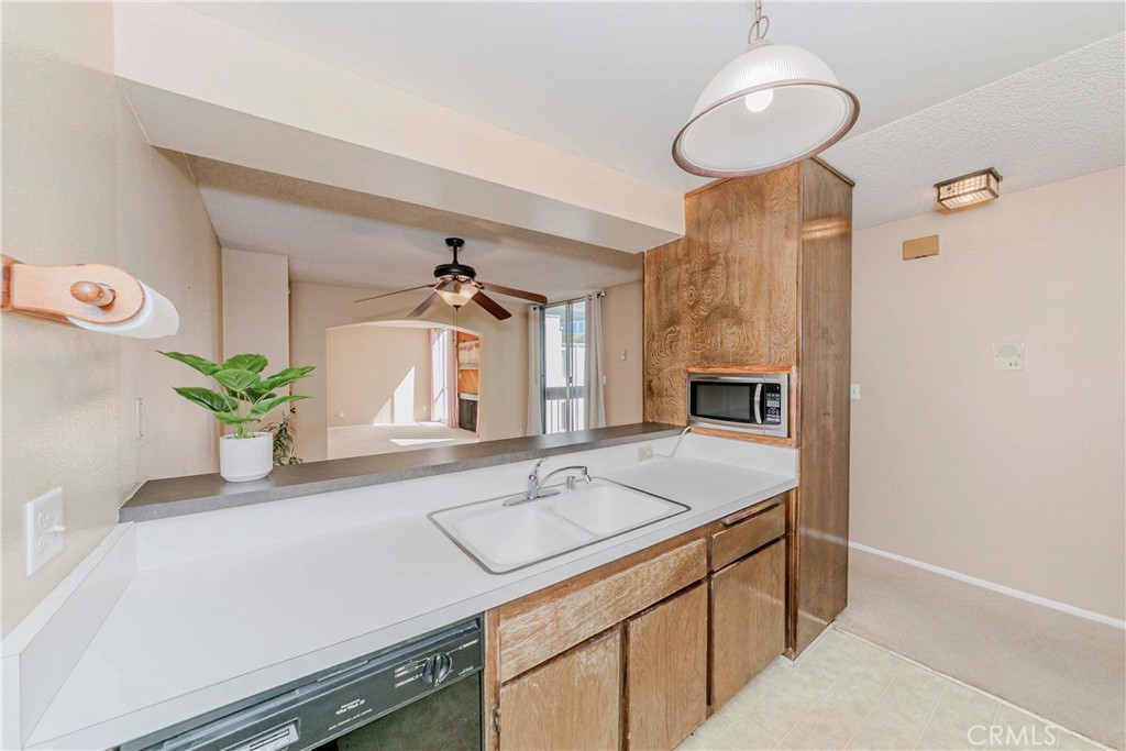 28121 Highridge Road, Unit 405 Rancho Palos Verdes, CA 90275 - Photo 13 of 35 kitchen