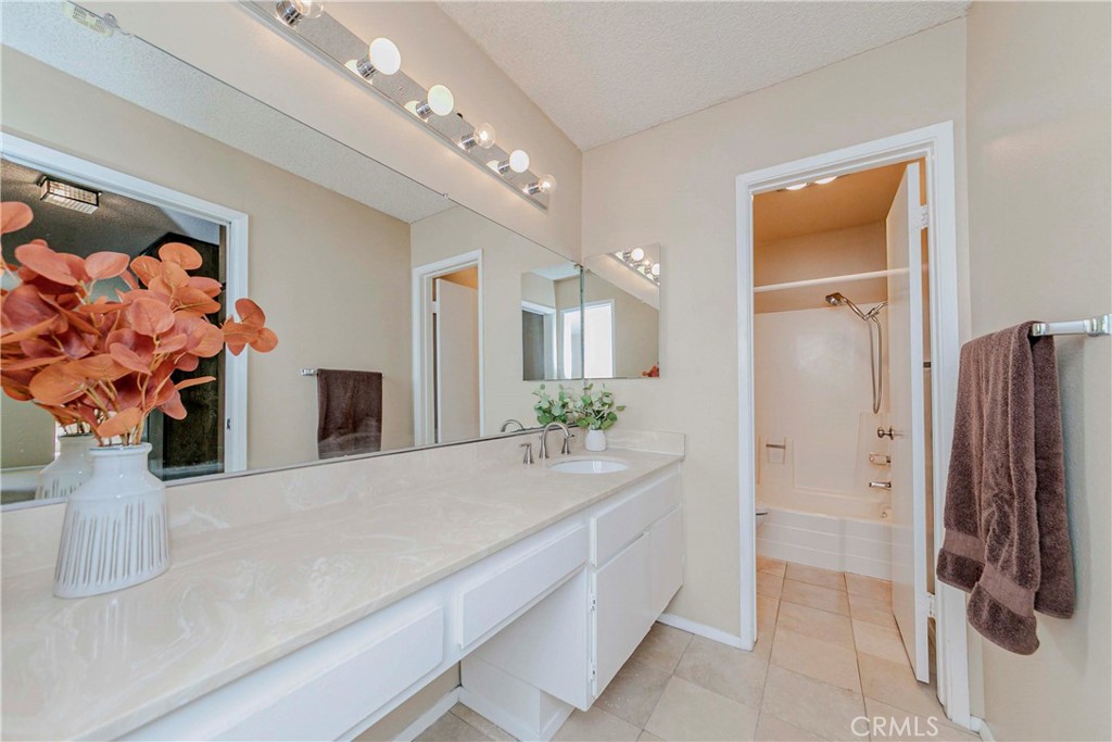 28121 Highridge Road, Unit 405 Rancho Palos Verdes, CA 90275 - Photo 14 of 35 bathroom
