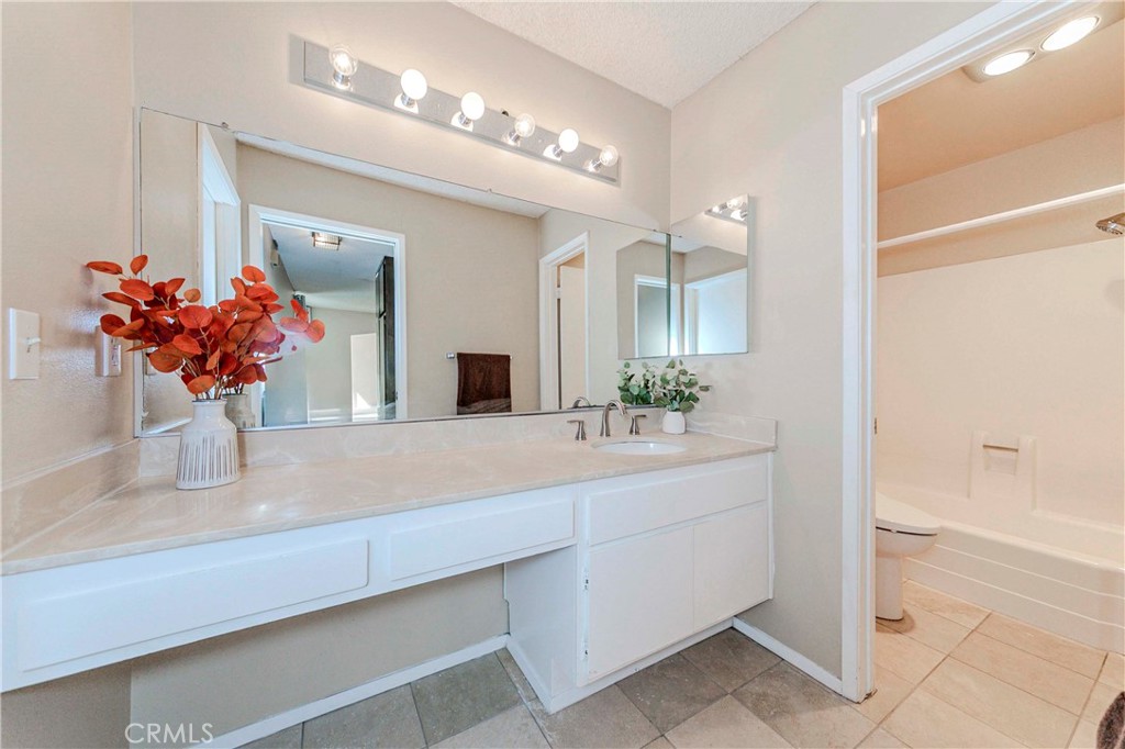 28121 Highridge Road, Unit 405 Rancho Palos Verdes, CA 90275 - Photo 15 of 35 bathroom