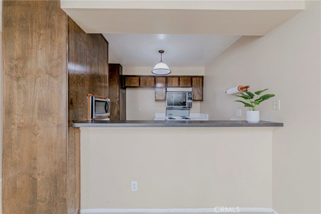 28121 Highridge Road, Unit 405 Rancho Palos Verdes, CA 90275 - Photo 10 of 35 kitchen