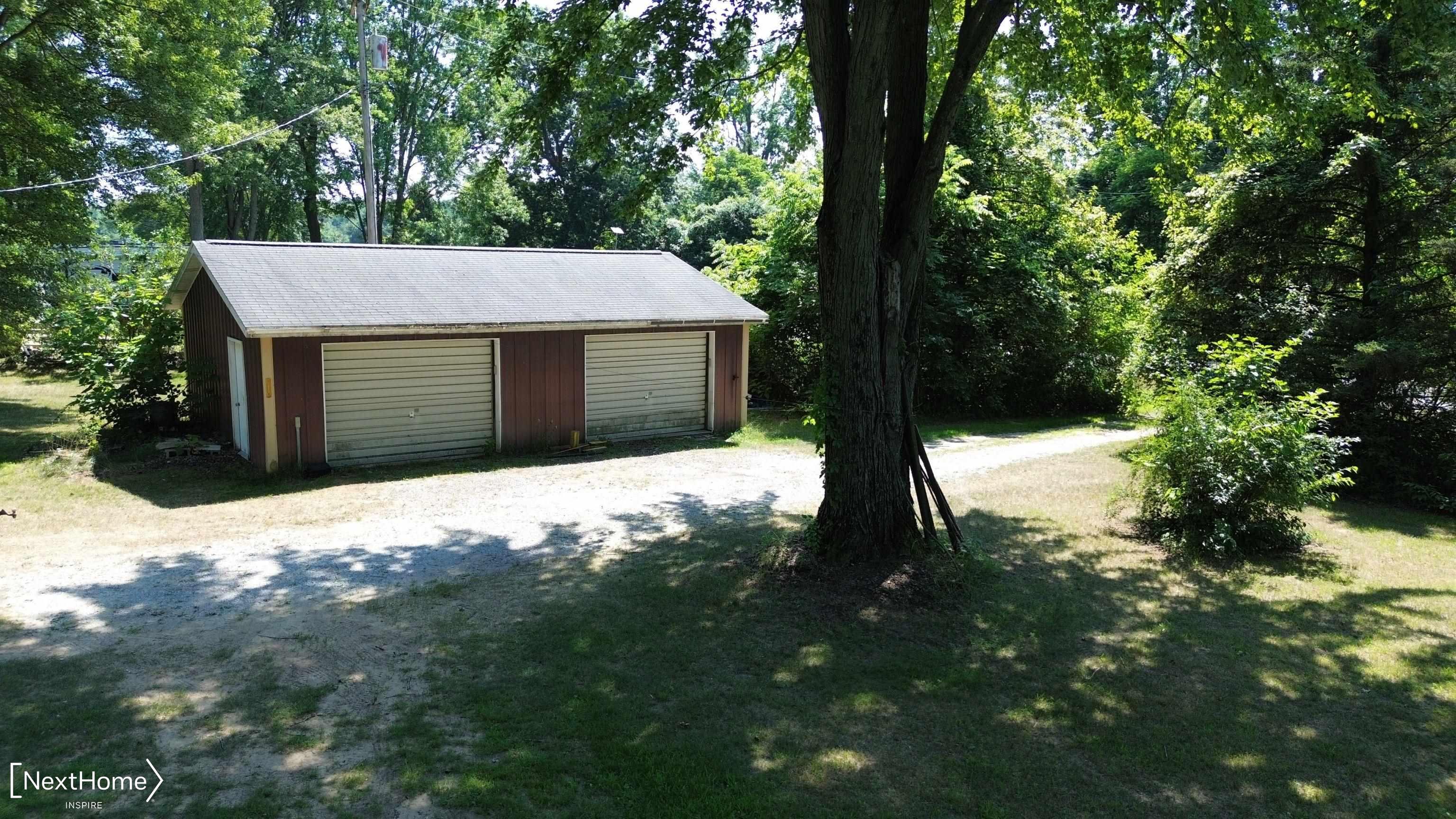 8199 Bray Road Vassar, MI 48768 - Photo 32 of 38