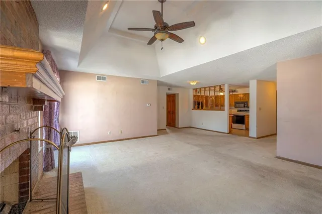 $139,950 | 8001 Westridge Road, Unit 306, Raytown, MO 64138