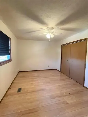 $1,700 | 400 South Village Court, Bloomington, IN 47403