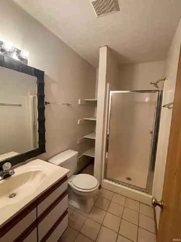 $1,700 | 400 South Village Court, Bloomington, IN 47403