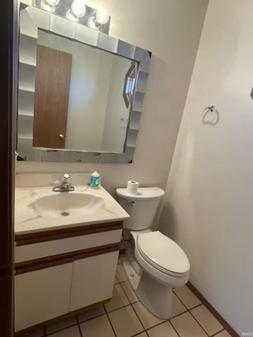 $1,700 | 400 South Village Court, Bloomington, IN 47403