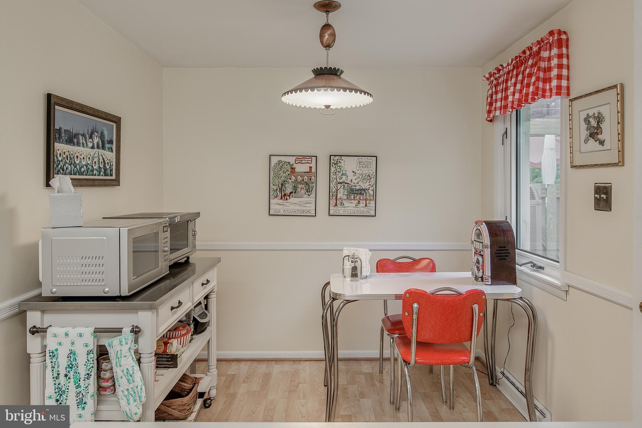 20735 El Rancho Road Boonsboro, MD 21713 - Photo 11 of 37 Dining Room Decore
