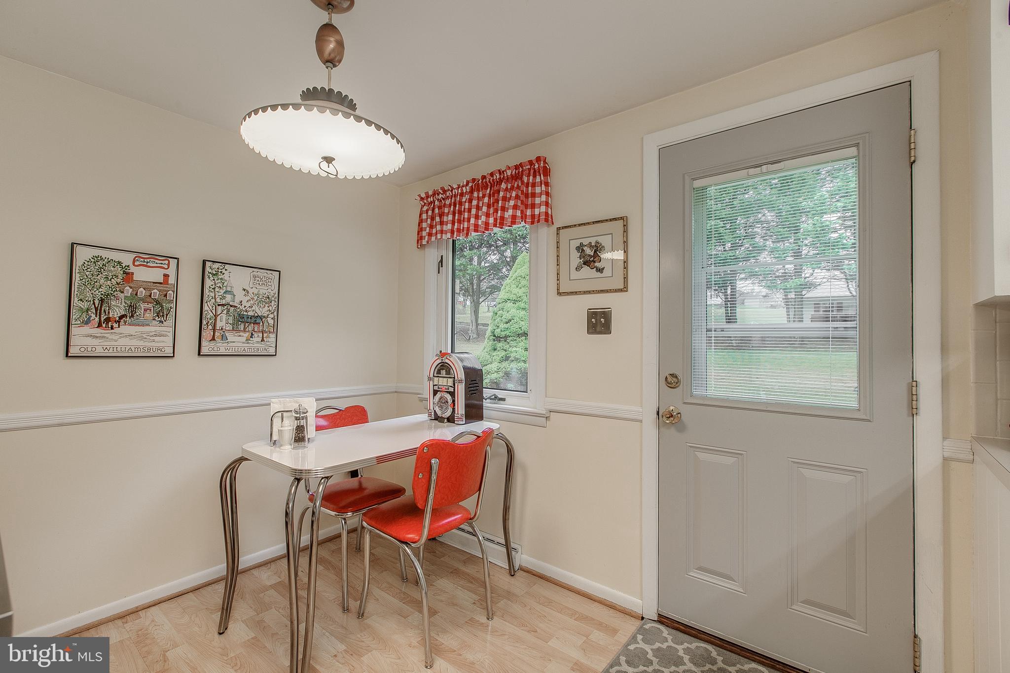 20735 El Rancho Road Boonsboro, MD 21713 - Photo 10 of 37 Dining Room