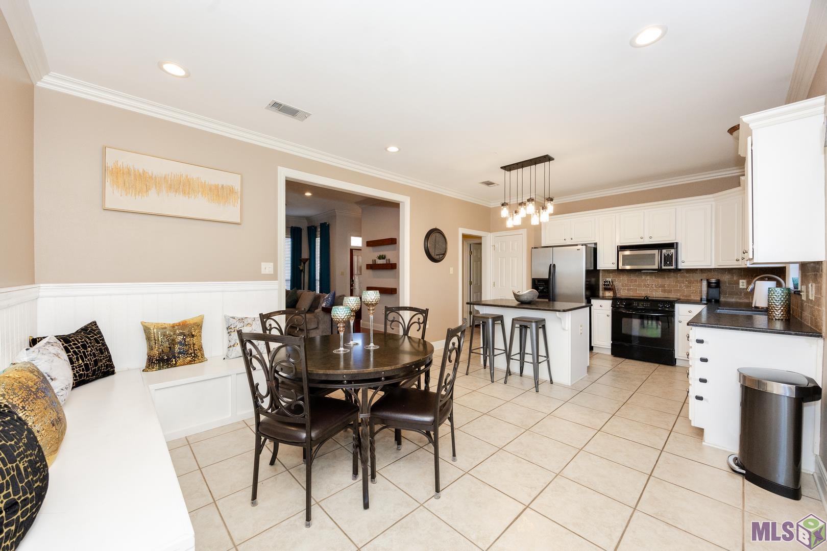 18377 Three Bars Drive Baton Rouge, LA 70817 - Photo 4 of 12