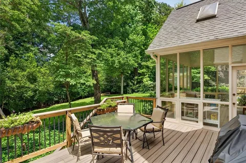 $939,000 | 125 Lazy Laurel Chase, Roswell, GA 30076