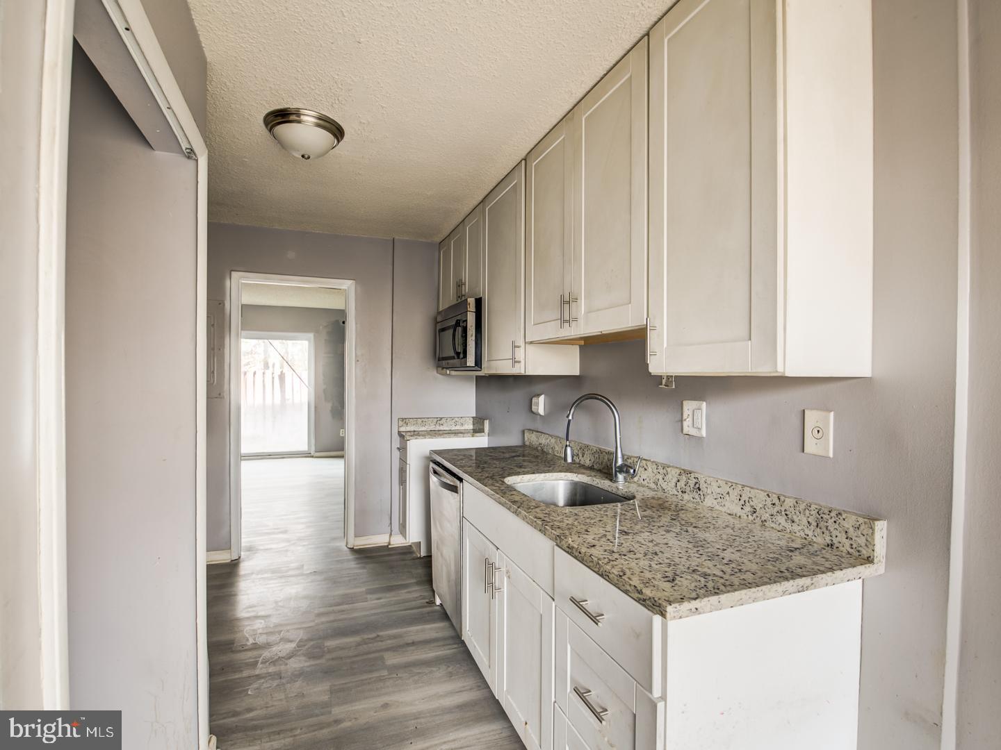 2238 Southgate Square Reston, VA 20191 - Photo 14 of 47