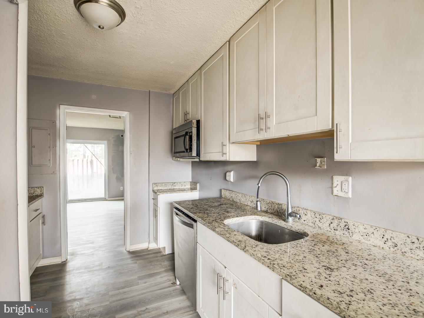 2238 Southgate Square Reston, VA 20191 - Photo 15 of 47