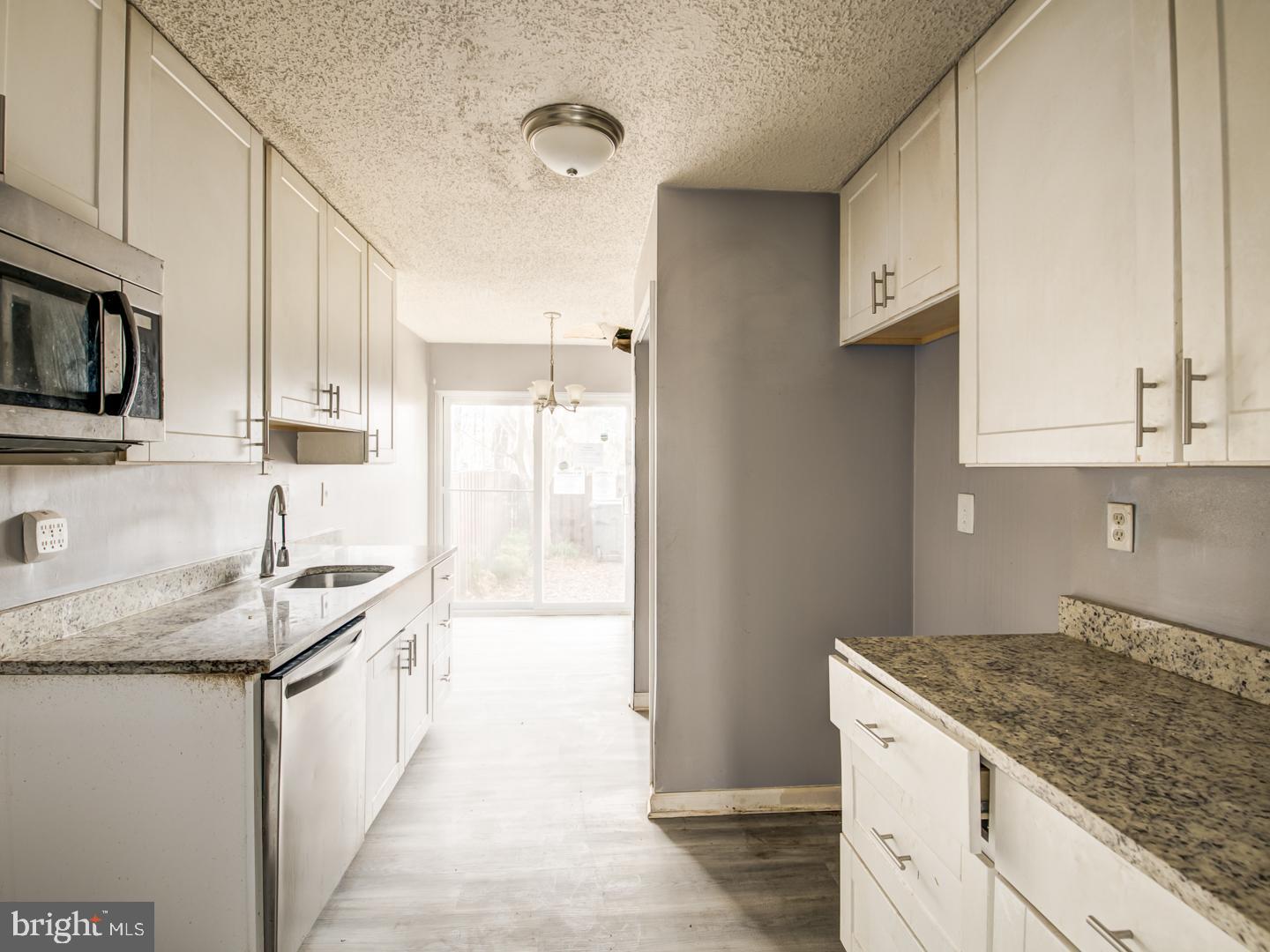 2238 Southgate Square Reston, VA 20191 - Photo 19 of 47