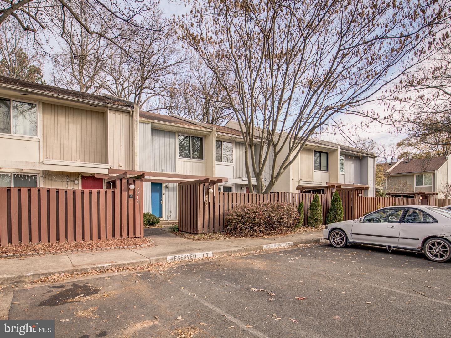 2238 Southgate Square Reston, VA 20191 - Photo 2 of 47